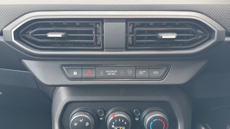 Dacia Jogger 1.0 TCe Essential 5dr Petrol Estate